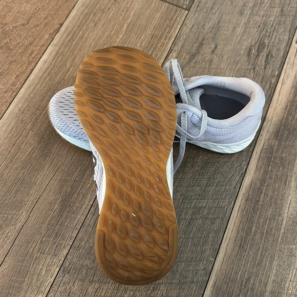 New Balance Fresh Foam - Picture 4 of 5